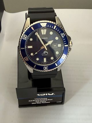 Casio MDV-106B-2AV Marlin Duro Reloj