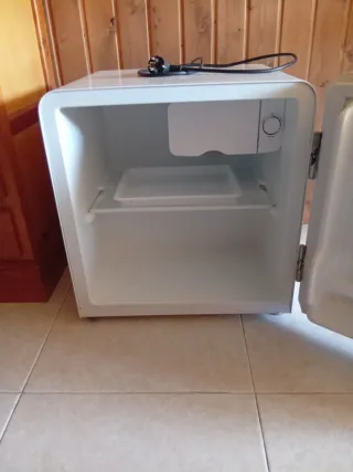 Frigorífico Midea blanco NUEVO 50X48.5X44.2