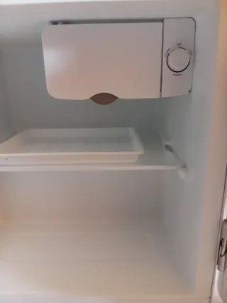 Frigorífico Midea blanco NUEVO 50X48.5X44.2