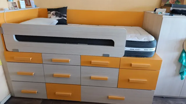 Litera juvenil con cajones