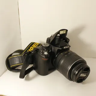 Fotocamera Reflex Nikon D5000 con obiettivo 18-55