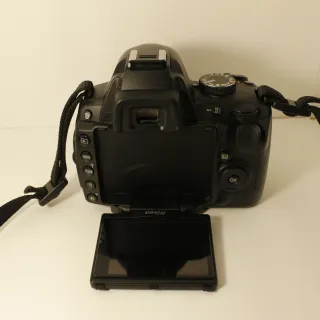 Fotocamera Reflex Nikon D5000 con obiettivo 18-55