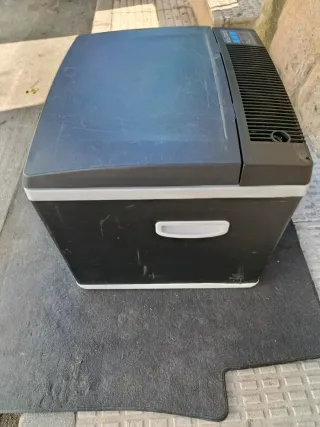 Nevera Dometic 220v y 12v