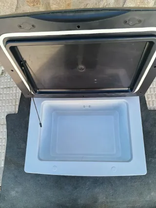 Nevera Dometic 220v y 12v