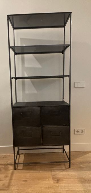 Estantería hierro