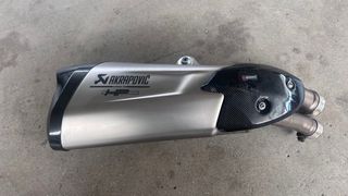 Silenciador Akrapovic HP