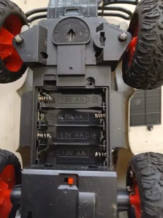 Lote 3 coches teledirigidos Rastar y otro