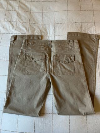 Pantalón beige Trucco