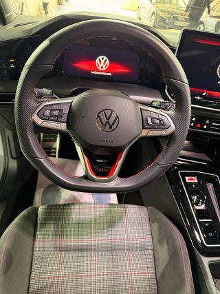 Volkswagen Golf 2025