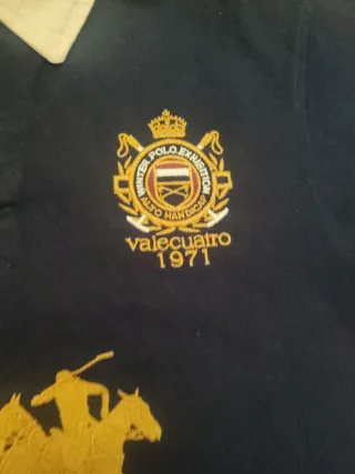 Polo Vale Cuatro Azul Marino Granate Talla M