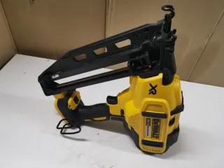 Clavadora Dewalt 18v de 1.6 mm