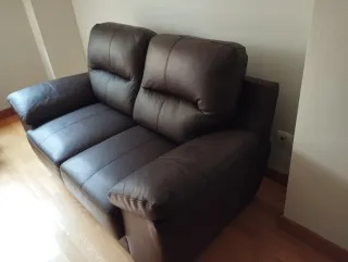 Sofá de 2 plazas en piel