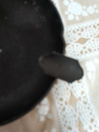 Cenicero antiguo hierro subasta