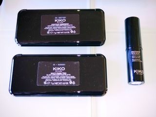 PACK KIKO MILANO, ILUMINADOR, 2 PALETAS Y NECESER