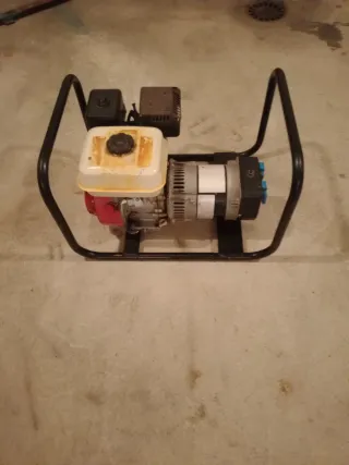 Generador  grupo electrógeno Honda GX160