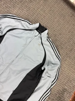 ¡¡OFERTA!! Talla L Chaqueta Adidas Gris y Negra