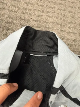 ¡¡OFERTA!! Talla L Chaqueta Adidas Gris y Negra