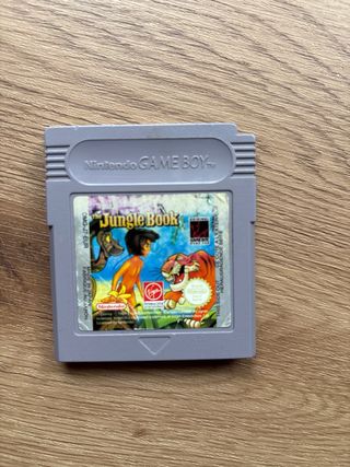 Nintendo GameBoy Viola con giochi