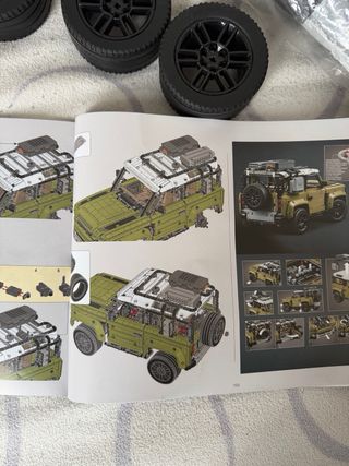 LEGO Technic Land Rover Defender 42110