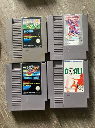 Consola Nintendo NES con cables y mandos