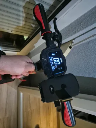 Patinete Eléctrico Aprilia Negro/Rojo