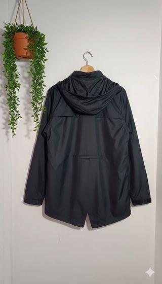 Chaqueta Nike Shield Impermeable - Talla M.