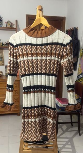 Vestido de lana con estampado geométrico