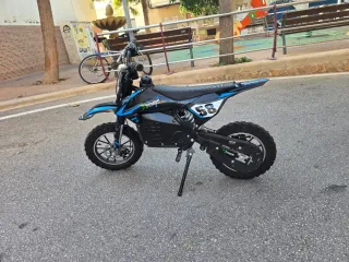 Moto Eléctrica Motocross Negra y Azul
