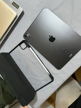 iPad Pro M4 11 256GB Plata + Funda y Lápiz