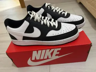 Zapatillas Nike Court Vision Negras y Blancas