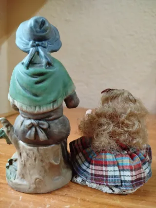 Conjunto figuras vintage abuela y niña