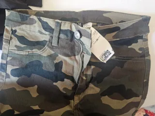 Pantalones cargo camuflaje