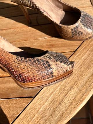 Tacones uterqüe peep toe efecto...