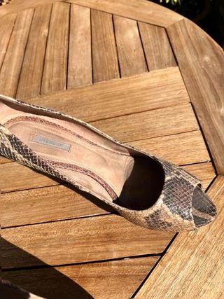 Tacones uterqüe peep toe efecto...