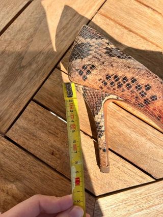 Tacones uterqüe peep toe efecto...