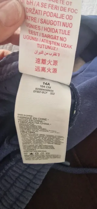 Pantalón deportivo azul Levi's talla 14 años