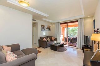 Piso en venta en Elviria en Marbella