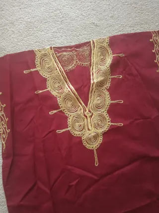 Kaftán Granate y Oro. Ligero y largo. 0, 64 x 1,34