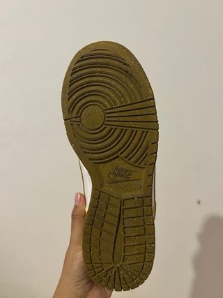 Zapatillas Nike Dunk Low Amarillas y Blancas