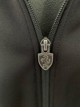 Chaqueta Ferrari y puma Negra Talla s