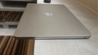 MacBook Air M3 2024