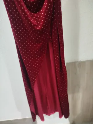 Vestido granate terciopelo con estampado