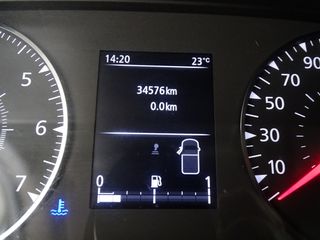 Renault Master L3H2 plataforma elevadora