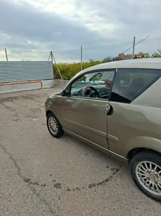 Axiam  A 741 coche sin carnet,