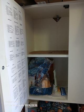 Alacena pequeña blanca