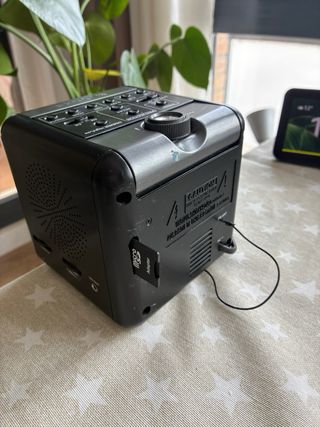 Radio Reloj con CÁMARA ESPÍA (tarjeta SD)