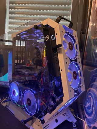 Pack de pc/monitor/cascos/microfono/teclado/raton