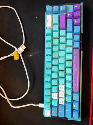 Pack de pc/monitor/cascos/microfono/teclado/raton