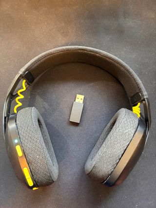 Pack de pc/monitor/cascos/microfono/teclado/raton