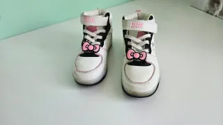 Zapatillas Hello Kitty LED Talla 29